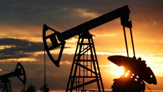 Цена нефти Brent превысила 95 долларов впервые с октября 2014