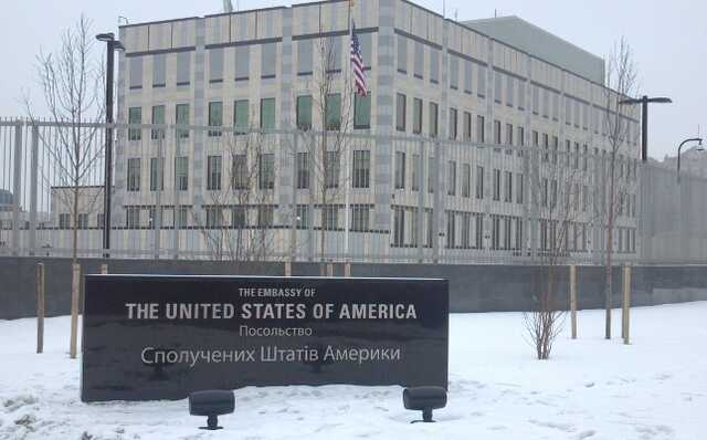 Американцы в Украине начали получать звонки из посольства США с призывом к эвакуации