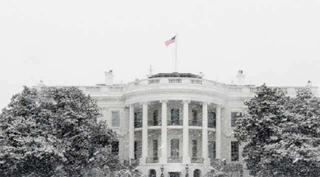 Отключение от SWIFT позволило бы России не возвращать кредиты США и ЕС – Reuters