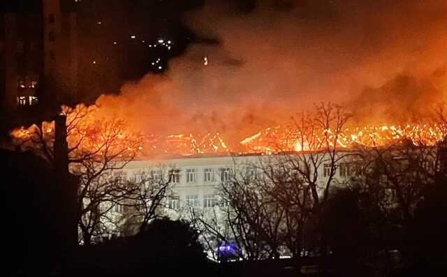 В Киеве произошел масштабный пожар в гимназии