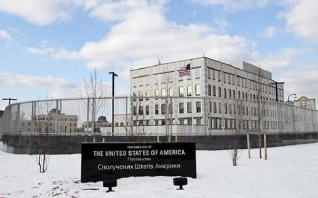 В посольстве США в Киеве уничтожат компьютеры и демонтируют телефоны - WSJ