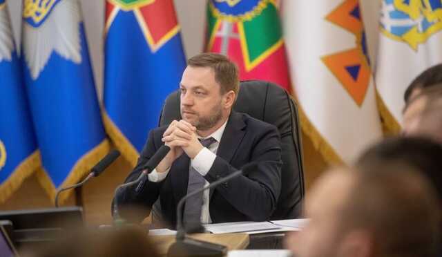 Усиленный режим полиции. Монастырский рассказал, будут ли запрещать митинги