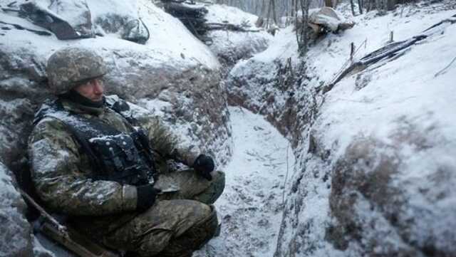 Боевики пять раз обстреляли позиции украинских военных: двое бойцов ранены