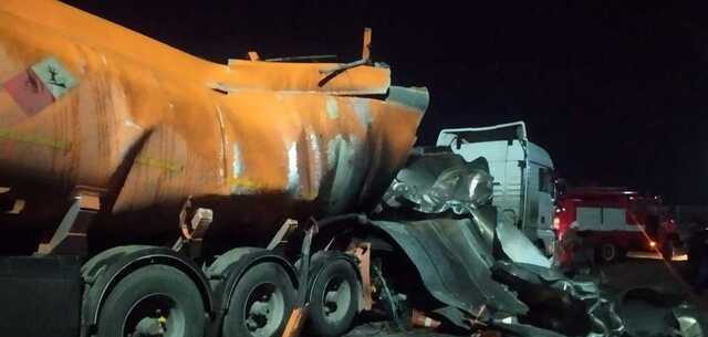 Посреди трассы на Полтавщине взорвался бензовоз: водитель погиб