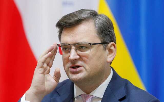 Кулеба прокоментував повідомлення РФ про відведення військ від українських кордонів
