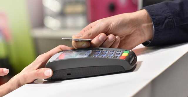 Под Киевом рецидивист украл банковскую карту и несколько часов скупался в магазинах