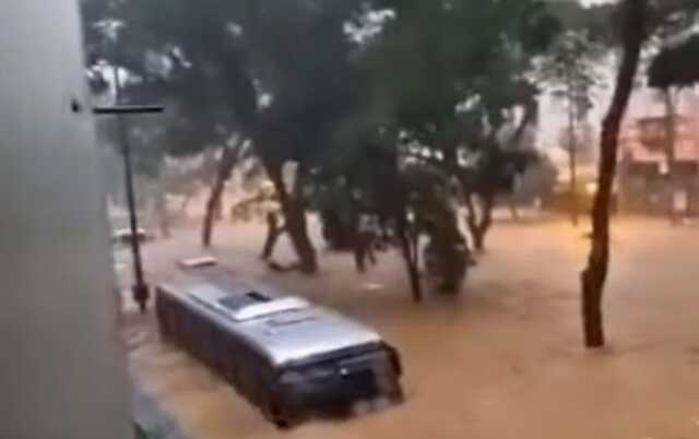 В Рио-де-Жанейро из-за проливных дождей сошел мощный сель: погибли 18 человек