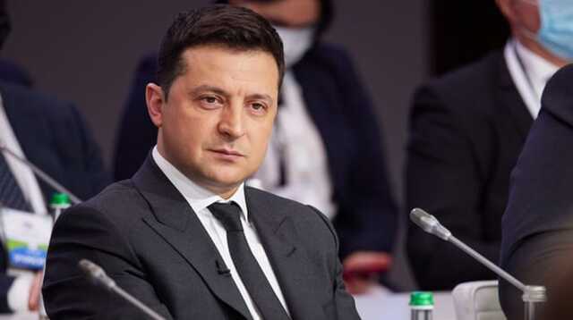 Рейтинг Зеленского падает, но он все еще лидирует — опрос КМИС