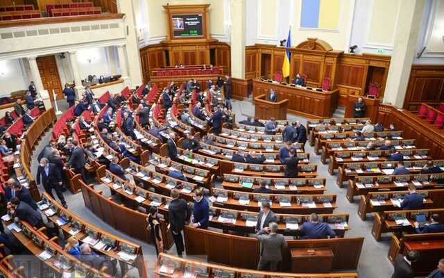"Слуга народу" Арахамія пропонує Раді наступного тижня працювати у пленарному режимі