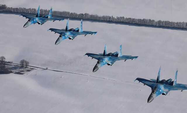 Украинская авиация отработала удары по танковым колоннам условного противника