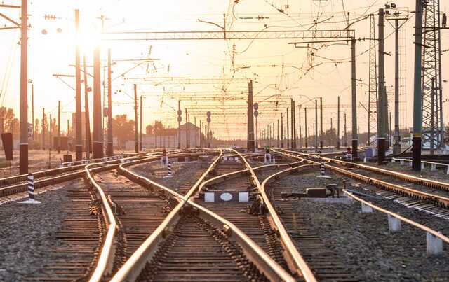 Оккупанты с утра обстреляли ЖД инфраструктуру на Донетчине