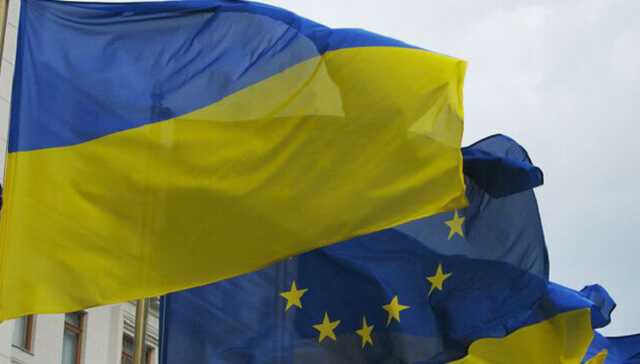 Евросоюз может предоставить Украине дополнительные средства помощи из-за риска агрессии РФ – Reuters