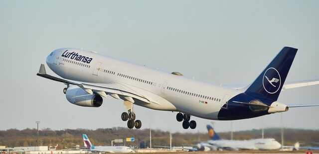 Lufthansa приостанавливает полеты в Киев