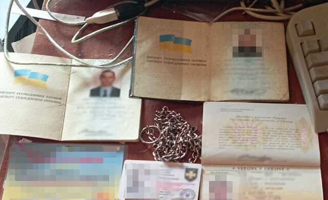В Киеве поймали банду «черных» регистраторов