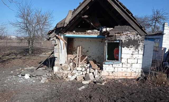 Последствия утреннего обстрела войсками РФ окрестностей Марьинки