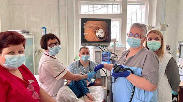 В Киеве врачи спасли 3-летнего мальчика, который проглотил часы