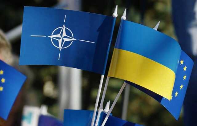 В Брюсселе сегодня созывают внеочередное заседание комиссии НАТО-Украина