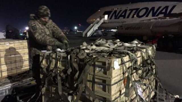 Гранатометы и каски: Польша прислала Украине военную помощь