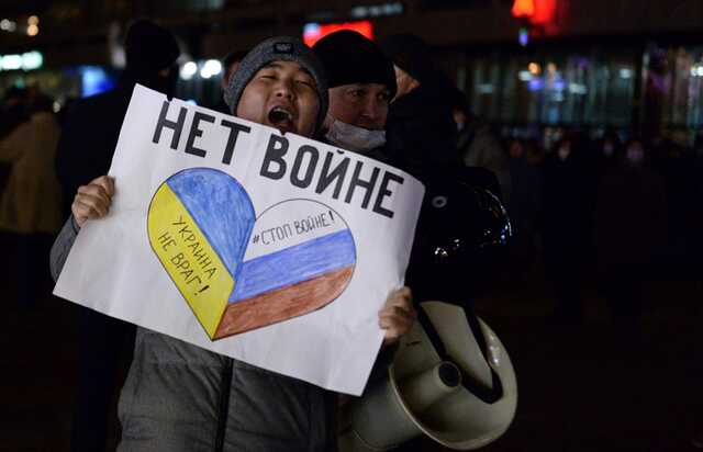 В России на протестах против войны с Украиной задержали более 1,7 тысячи человек