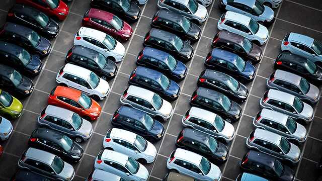 Автопроизводители массово отказываются от поставок машин в Россию