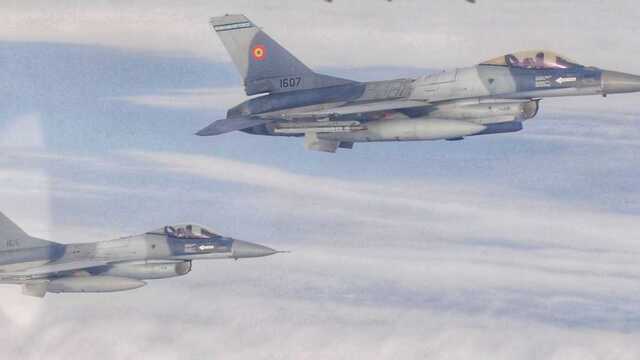 Український військовий літак перехопили в Румунії: його змусили сісти на військовій базі