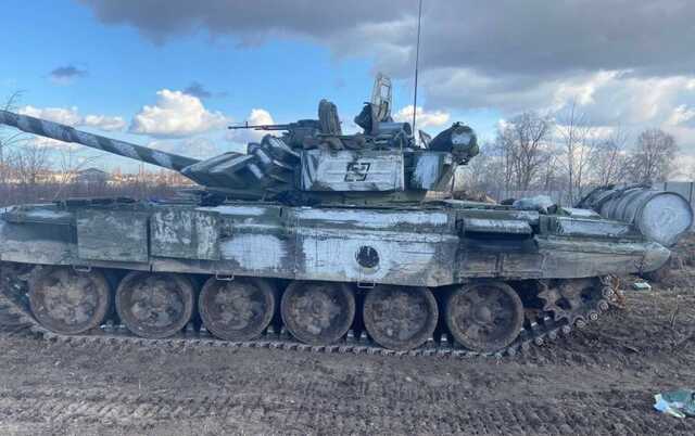 Послужат Украине. Военные захватили несколько российских танков в Черниговской области