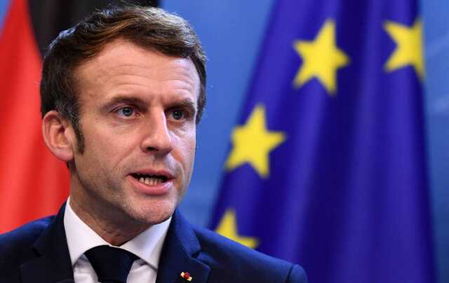 Макрон попросил Лукашенко вывести российские войска из Беларуси