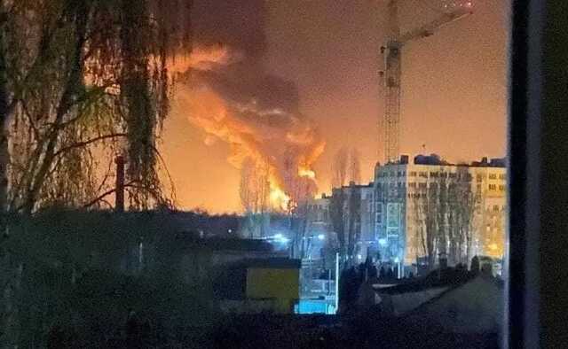 Сотрудники нефтебазы под Васильковом спасли вагоны с дизтопливом и газом: все отдадут военным