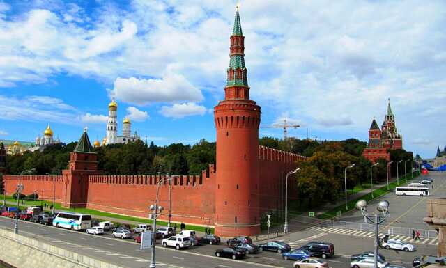 Украинские кибервойска выложили в сеть базу телефонов сотрудников Кремля