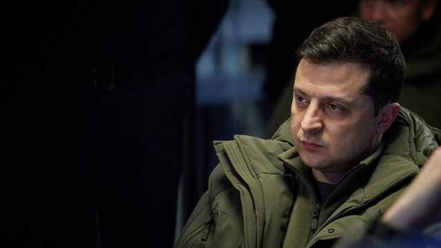 Зеленский призвал оккупантов бросать оружие и уходить прочь, спасая себя