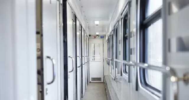 Помощь беженцам: Польша запускает еще два эвакуационных поезда