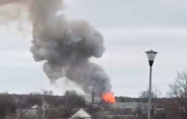 В Ахтырке подорвана нефтебаза, начался масштабный пожар