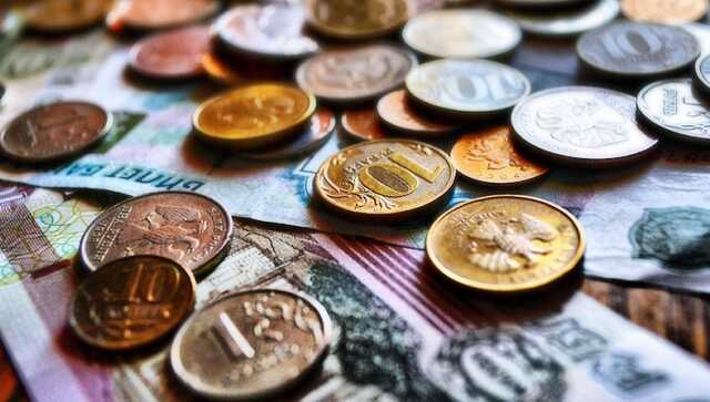 Могут забрать все: в России паника из-за опасений потерять сбережения