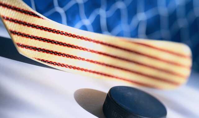 НХЛ прекращает все деловые отношения с Россией