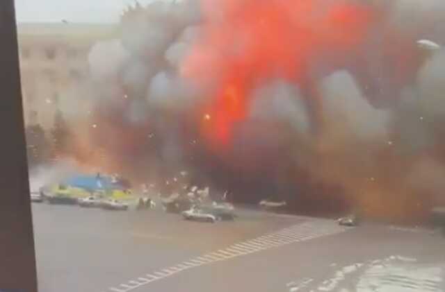 По площади Свободы нанесли удар крылатой ракетой класса "Калибр"