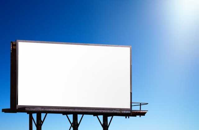 У Броварах встановили білборди з короткими посланнями до окупантів