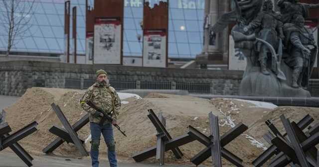 Враг стягивает войска все ближе к столице, – Кличко об обстрелах