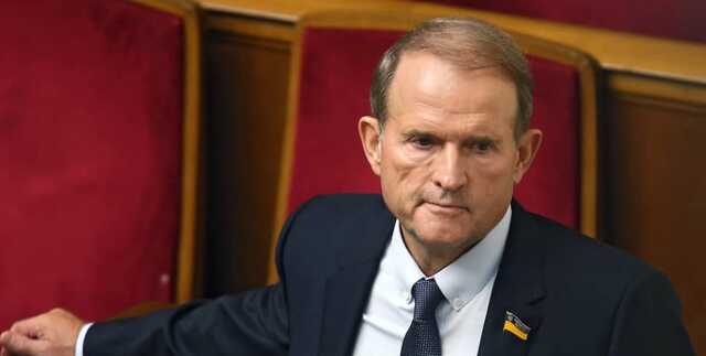 Из Рады похитили карту Медведчука и подожгли ее