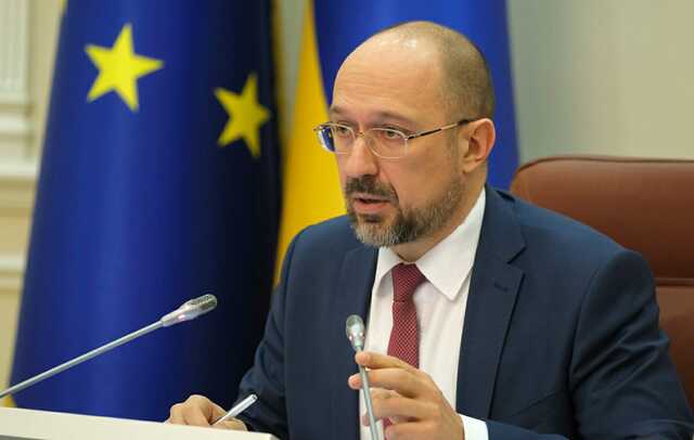 Укрзализныця закупает еду, горючее и лекарства для государства и пострадавших, – Шмигаль