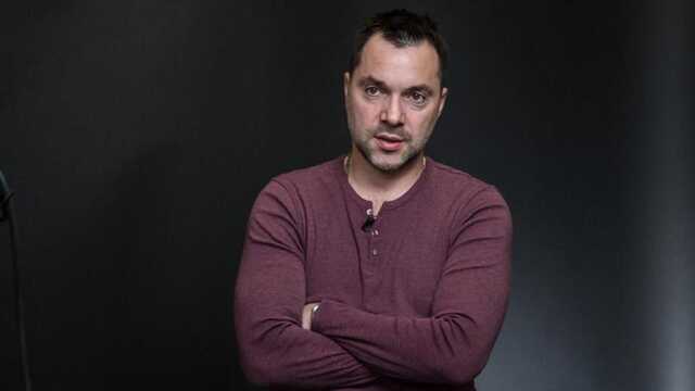 Врага нужно безжалостно уничтожать на поле боя, – Арестович