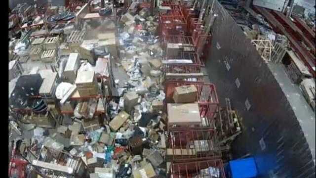 Оккупанты полностью ограбили отделение "Новой почты" в Херсоне