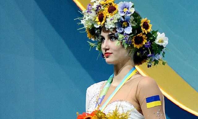 Семью гимнастки Ризатдиновой пытаются разрушить: слезы детей не останавливают его