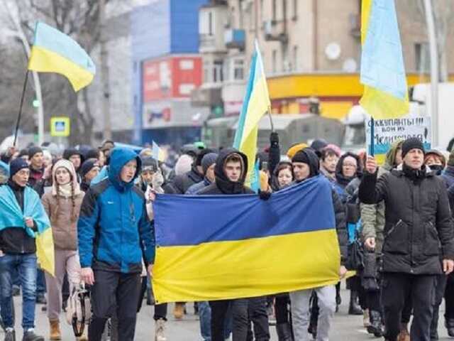 Мелитополь – это Украина! Горожане вышли на митинг