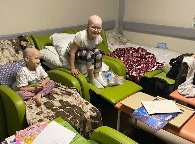 Маленькі пацієнти "ОХМАТДИТу" вимушені сьогодні лікуватись у бомбосховищах, - Зеленська