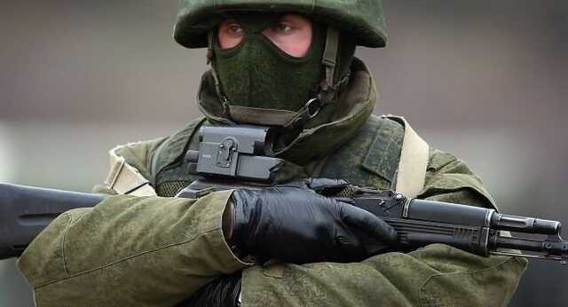 На Чернігівщині росіяни ховають важку техніку просто у дворах