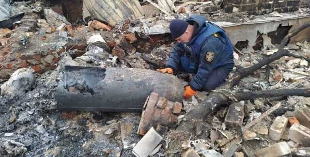 Россия бомбит Чернигов запрещенными зажигательными авиабомбами, - исследователи CIT