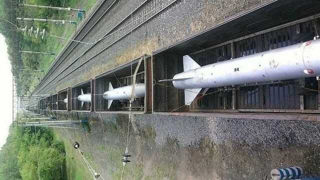 Власти Беларуси позволили перевозить российские ракеты своей железной дорогой