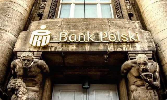 Банки Польщі: що корисно знати вимушеним українським переселенцям