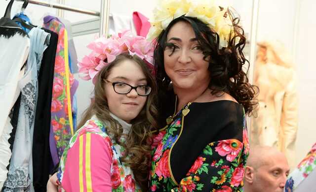 Лолита воссоединилась с дочерью и мамой, которые были под обстрелами в Киеве