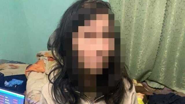 Работала на Россию: фото обыска у предательницы, собиравшей данные об аэродроме на Прикарпатье